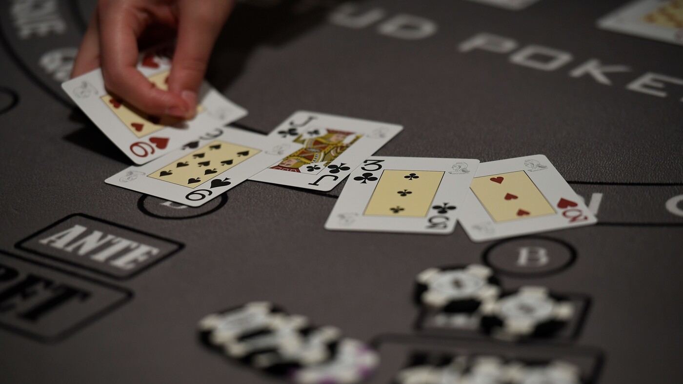 What poker plays can teach us about decision-making : The Indicator from Planet Money : NPR